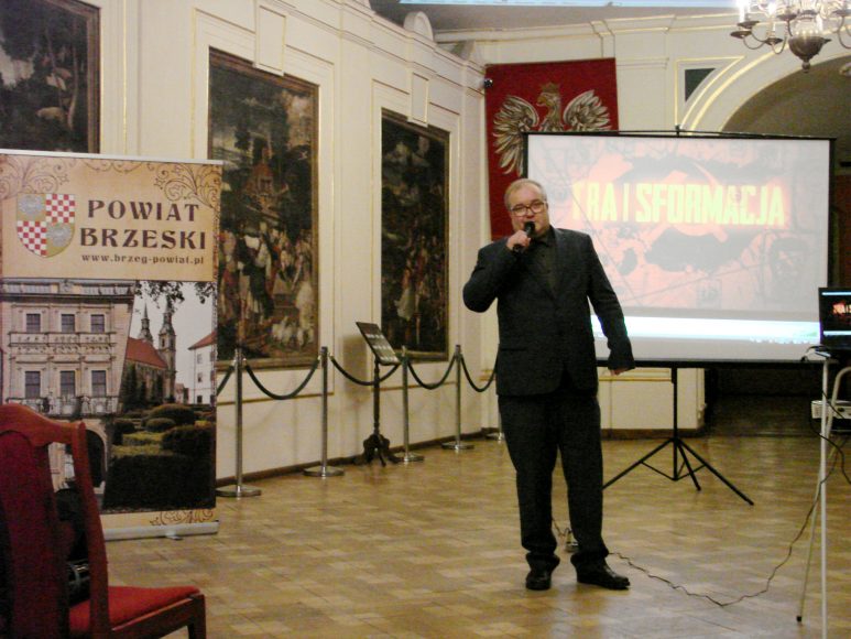 Bolesław Bezeg otwiera wystawę