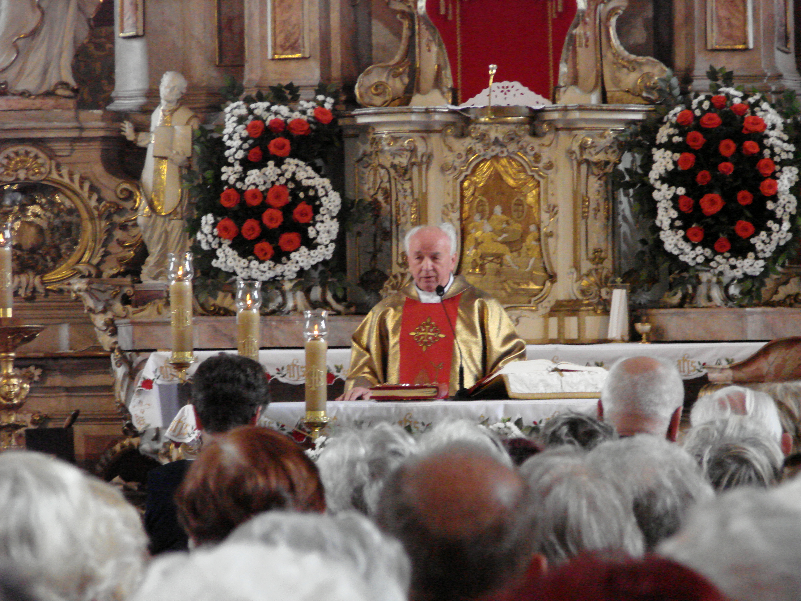 Parafia pw. PodwyĹźszenia KrzyĹźa ĹwiÄtego