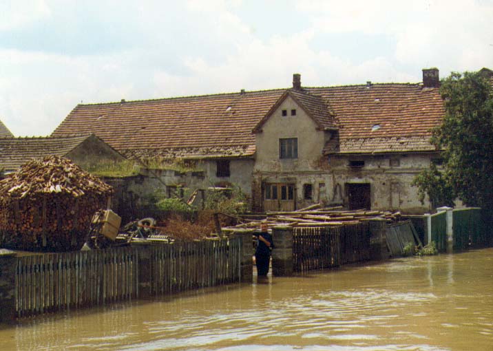 uszkodzony dach na stodole w Czepielowice