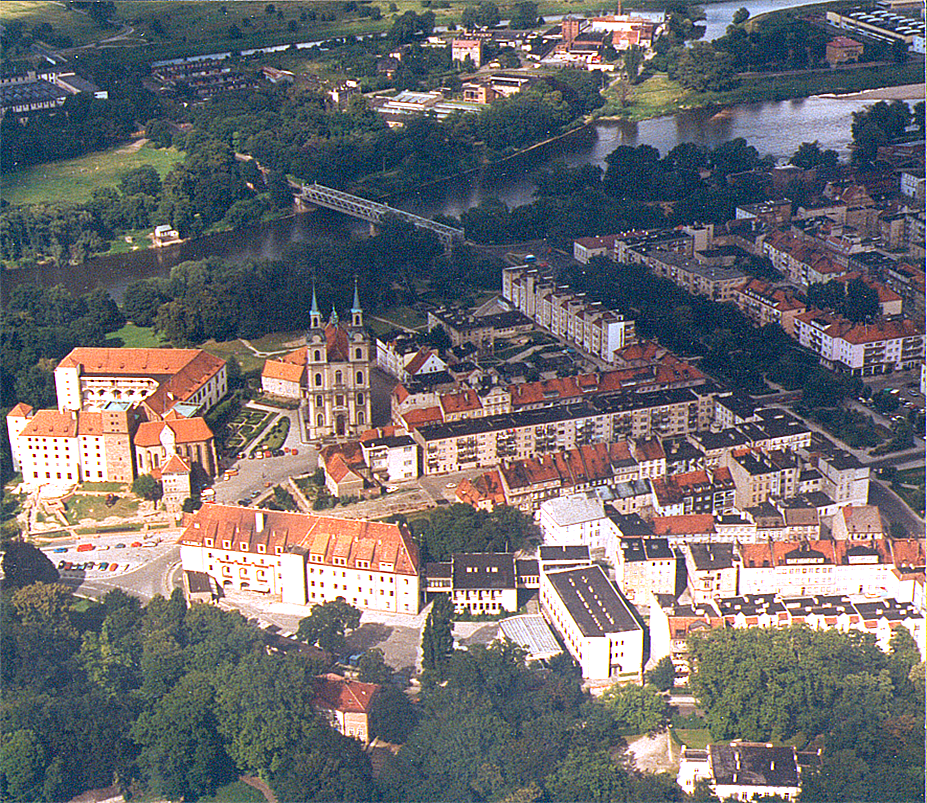 Brzeg - widok z lotu ptaka Brzeg - widok z lotu ptaka
